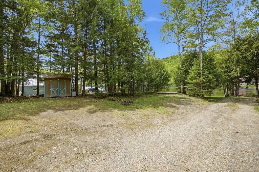 38 Kelly Road Stark NH 03582