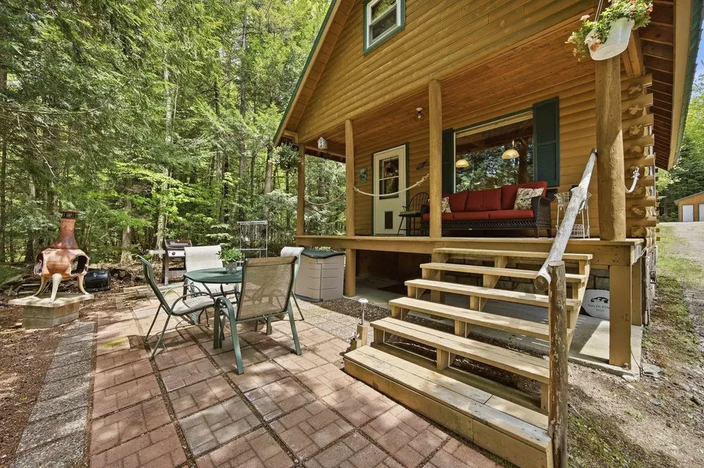 38 Kelly Road Stark NH 03582