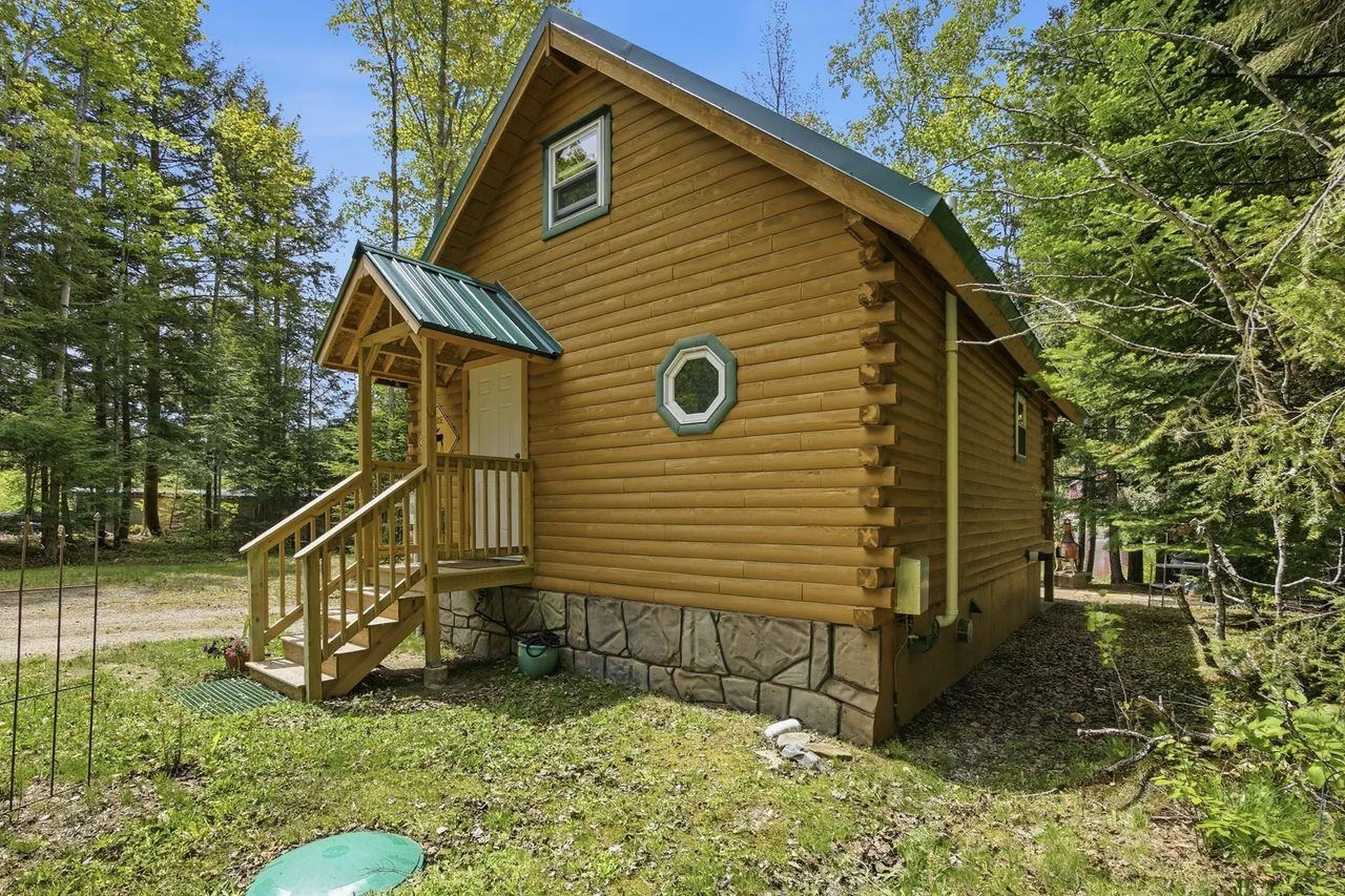 38 Kelly Road Stark NH 03582