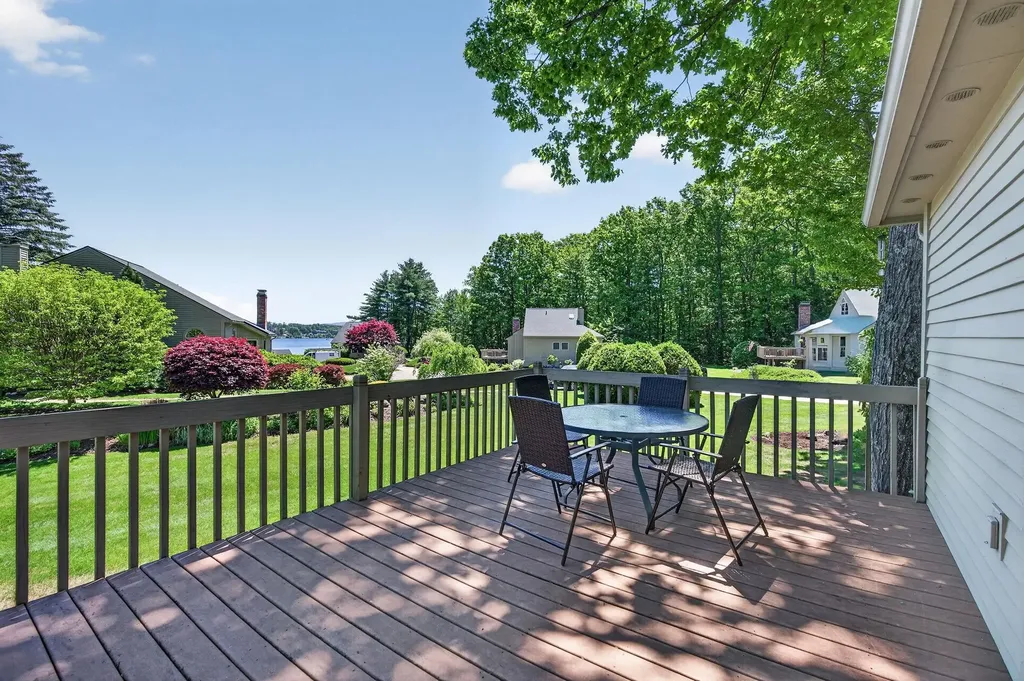 8B Crane Circle Laconia NH 03246