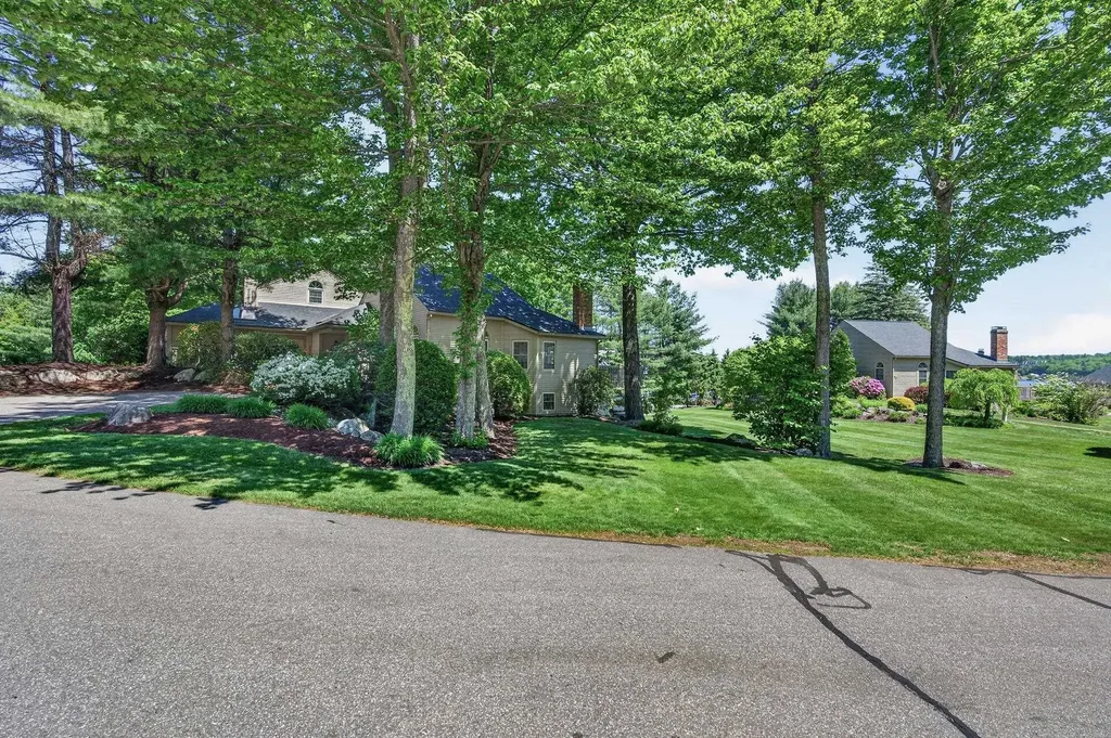 8B Crane Circle Laconia NH 03246