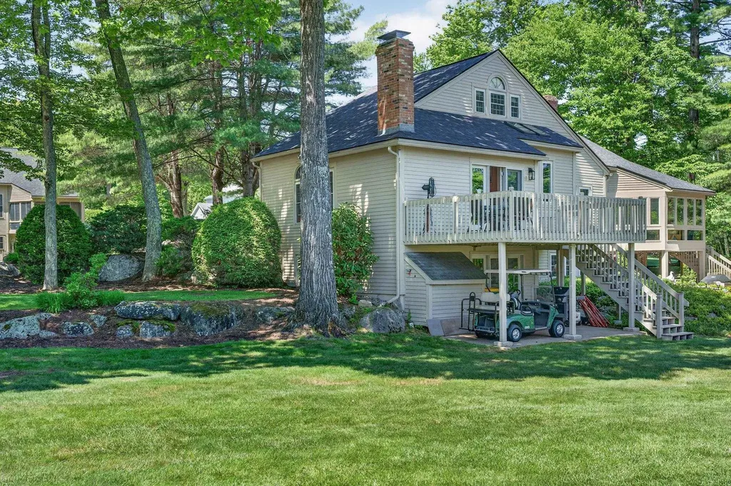 8B Crane Circle Laconia NH 03246