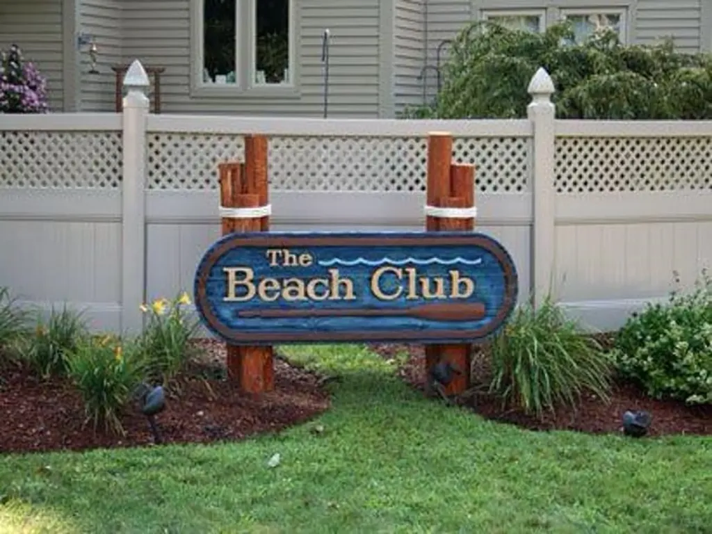 8B Crane Circle Laconia NH 03246
