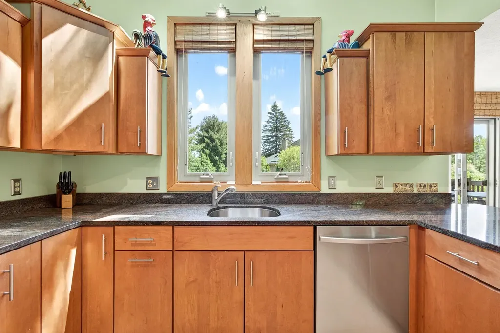 8B Crane Circle Laconia NH 03246