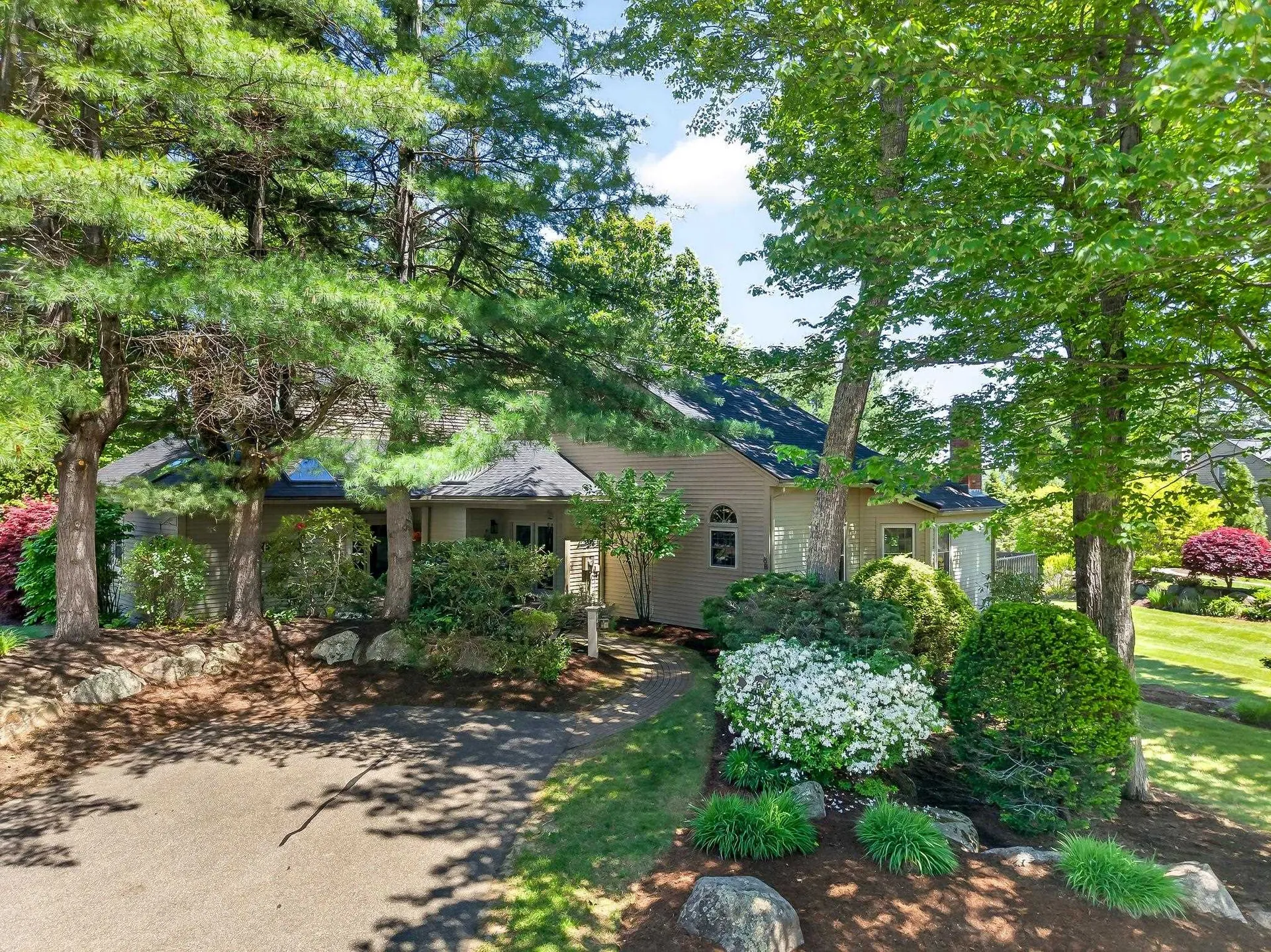 8B Crane Circle Laconia NH 03246