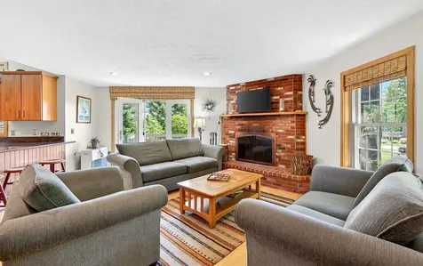 8B Crane Circle Laconia NH 03246