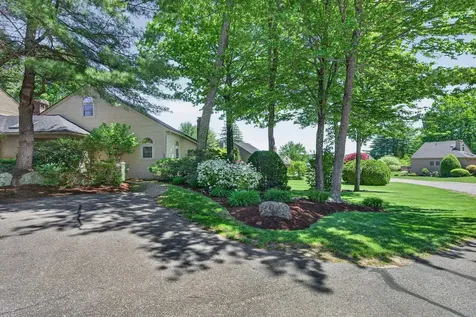 8B Crane Circle Laconia NH 03246