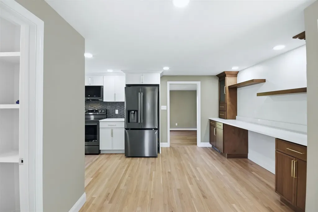 161 S Gray Street Manchester NH 03103