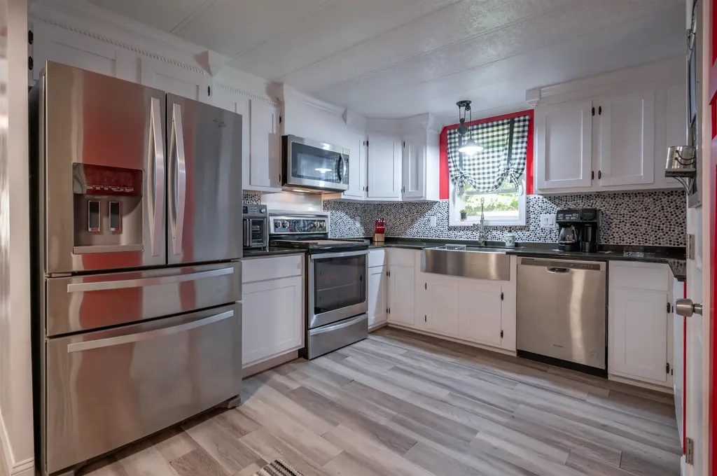 22 Susan Street Danville NH 03819