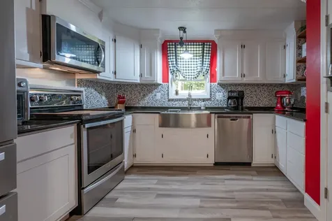 22 Susan Street Danville NH 03819