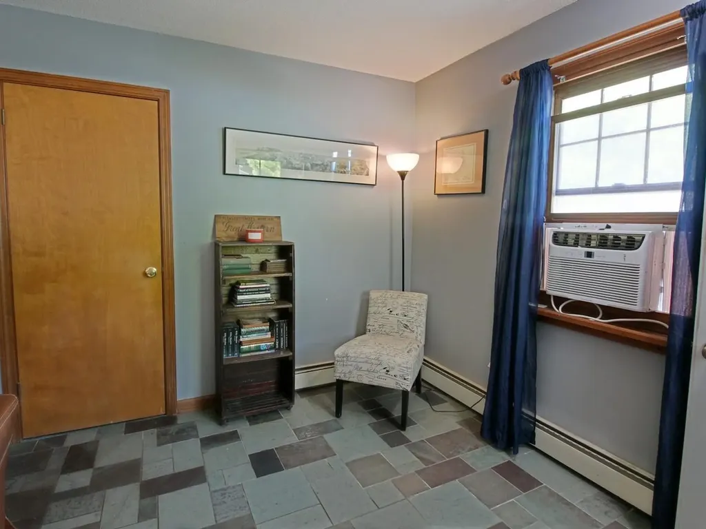 18 Margaret Street Essex VT 05452