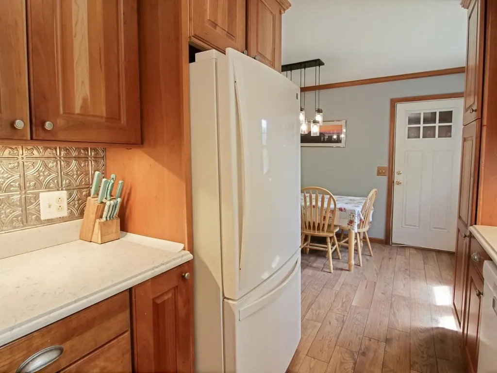 18 Margaret Street Essex VT 05452