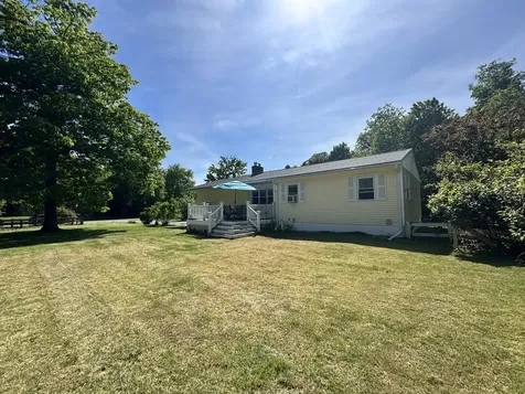 18 Margaret Street Essex VT 05452