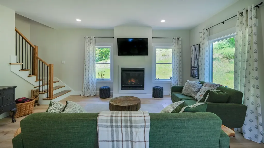 25 Prospect Street Ludlow VT 05149