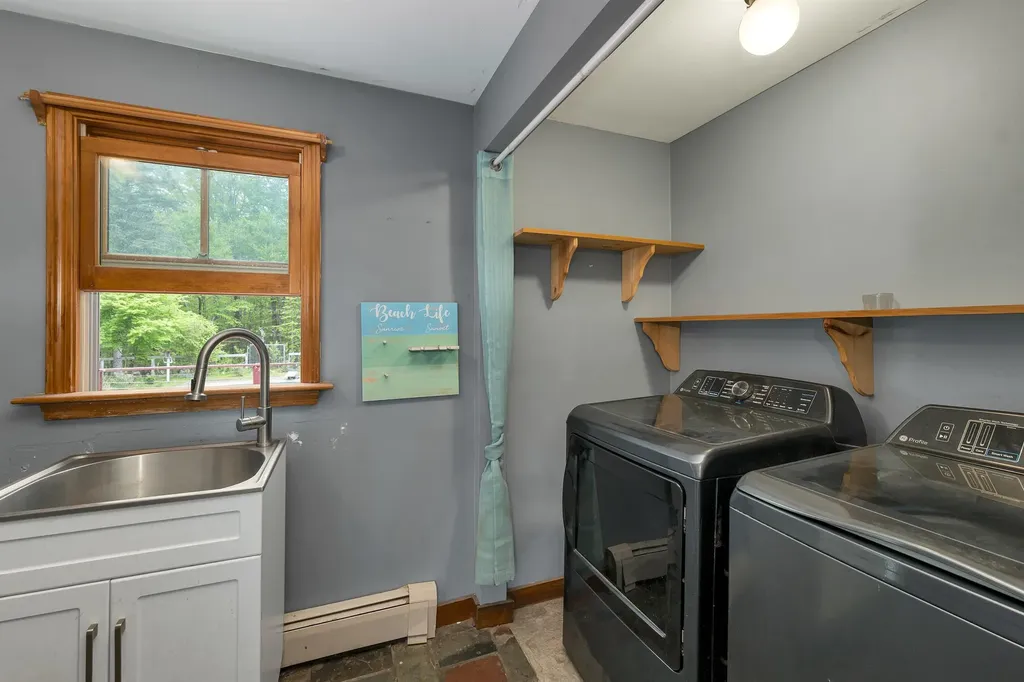 371 Baker Road Henniker NH 03242
