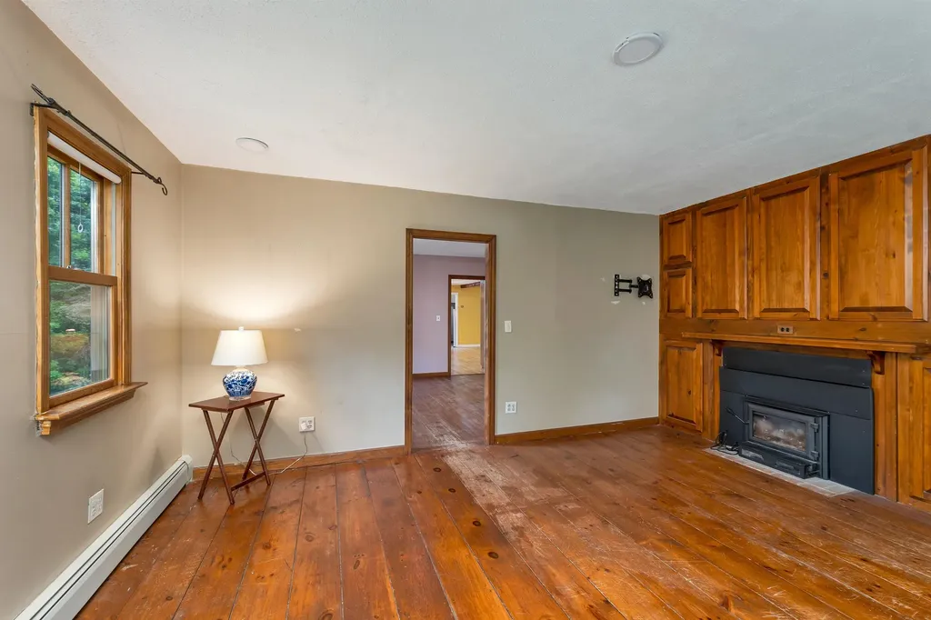 371 Baker Road Henniker NH 03242