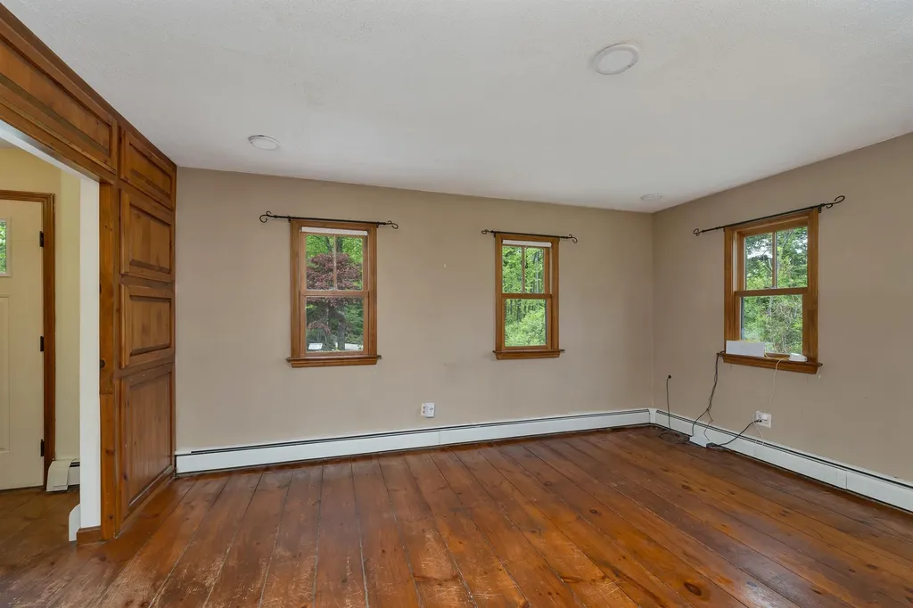 371 Baker Road Henniker NH 03242