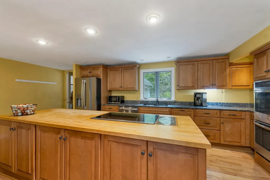 371 Baker Road Henniker NH 03242