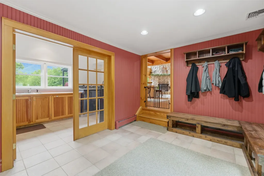 27 Mountain View Road Winhall VT 05340