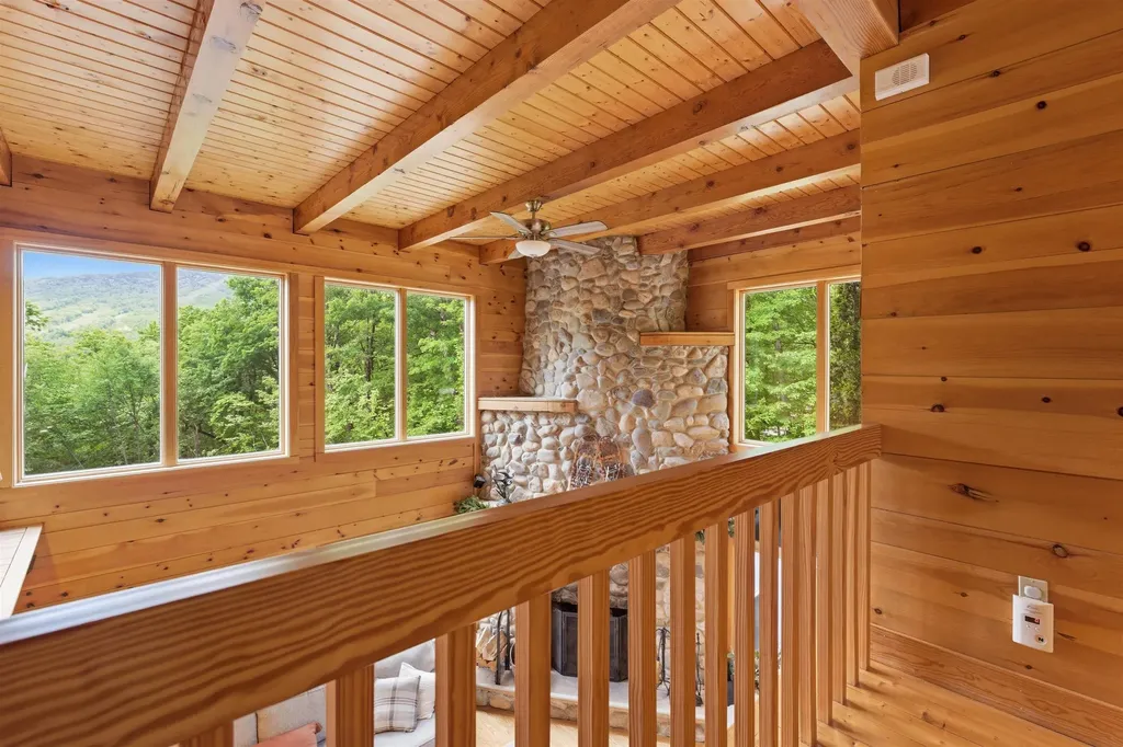 27 Mountain View Road Winhall VT 05340