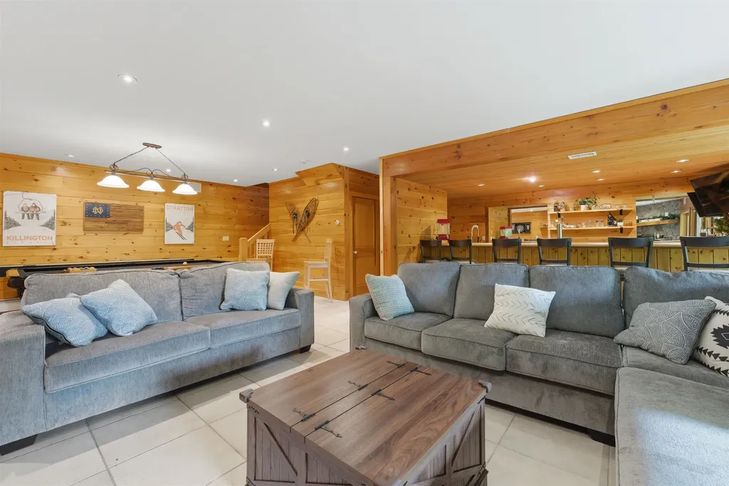 27 Mountain View Road Winhall VT 05340
