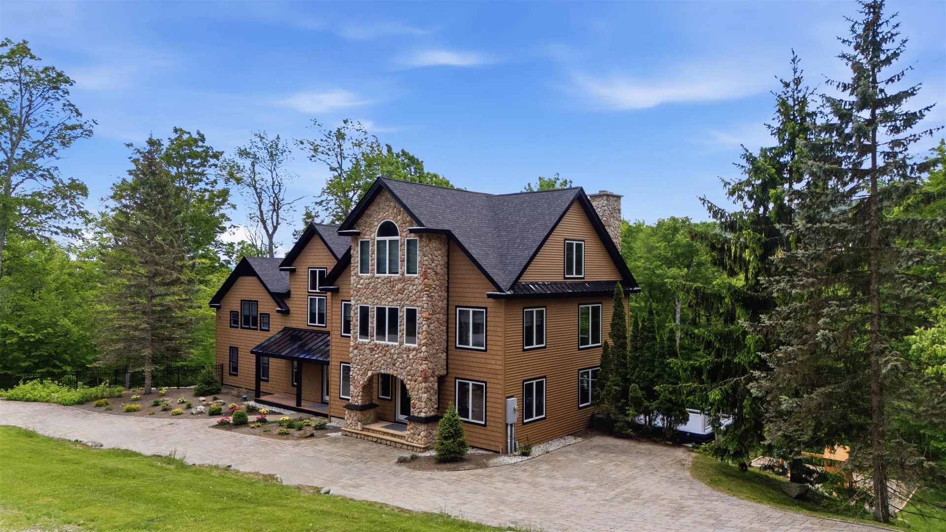 27 Mountain View Road Winhall VT 05340