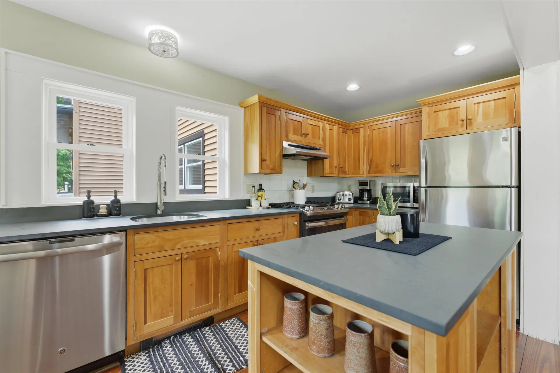 27 Mountain View Road Winhall VT 05340