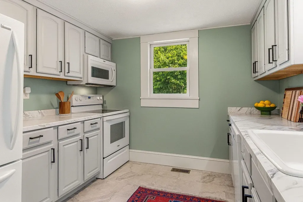 17 Rogers Street Dover NH 03820