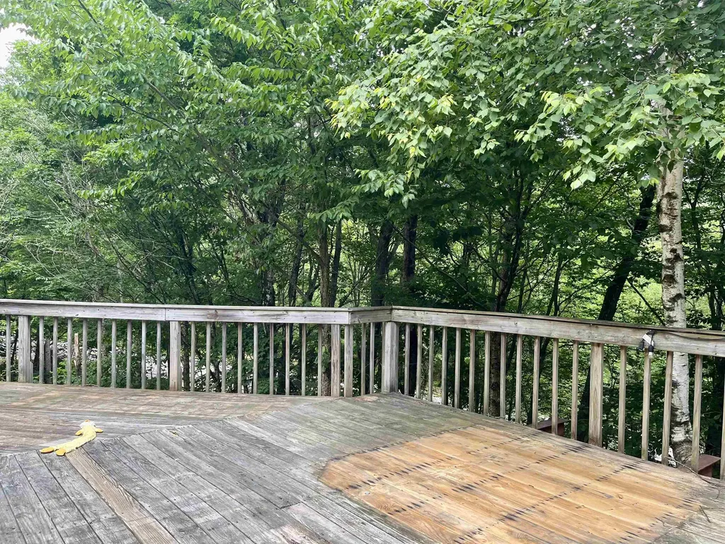819 North Main Street Washington NH 03280
