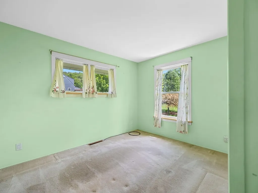 48 Colonial Drive Montpelier VT 05602