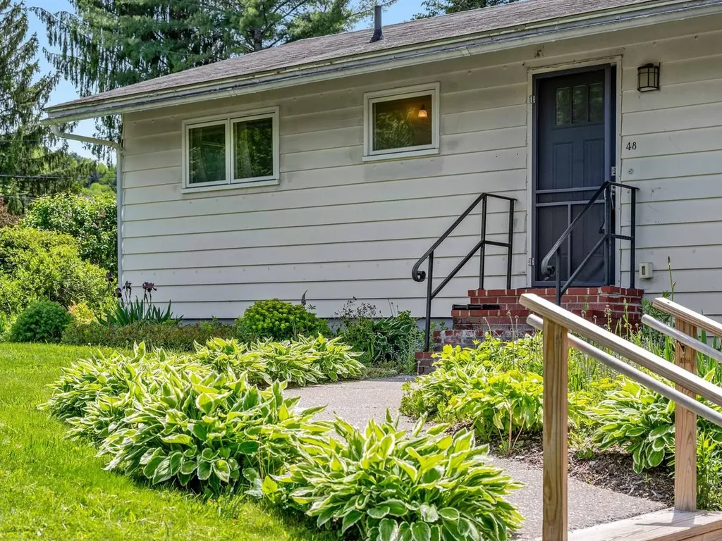 48 Colonial Drive Montpelier VT 05602