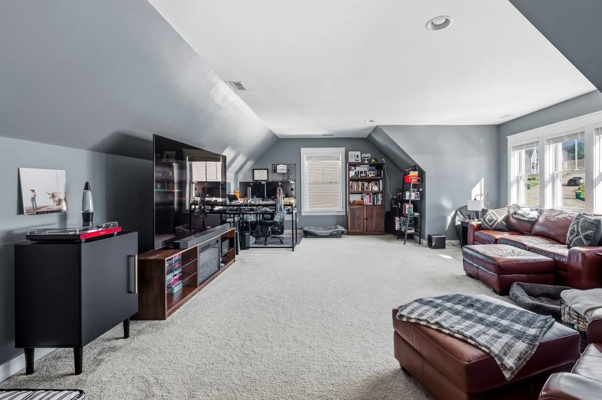14 Eisenhower Drive Rochester NH 03867