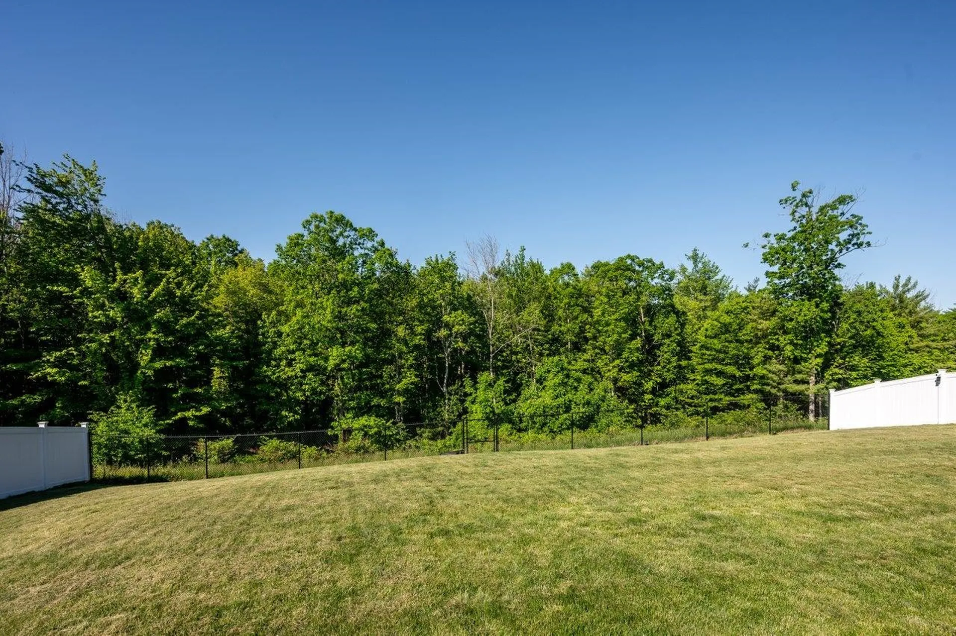 14 Eisenhower Drive Rochester NH 03867