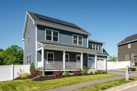 14 Eisenhower Drive Rochester NH 03867