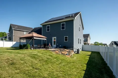 14 Eisenhower Drive Rochester NH 03867