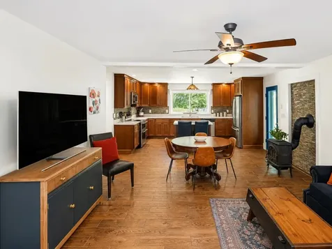24 Cummings Drive Newbury NH 03255