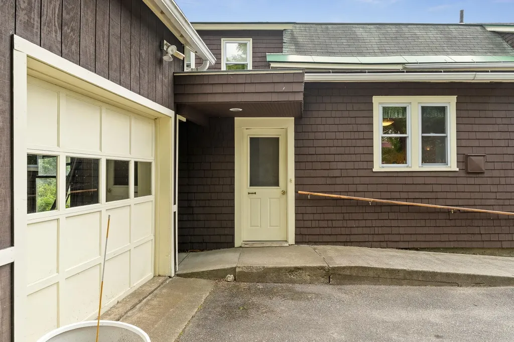 174 South Main Street Waterbury VT 05676