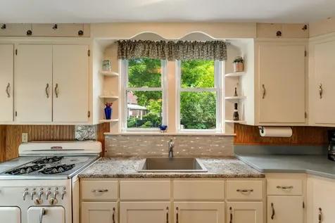 174 South Main Street Waterbury VT 05676