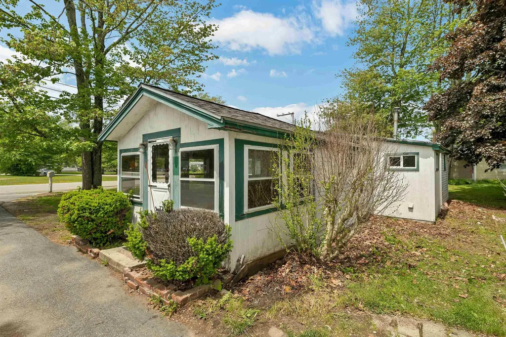 13 Elm Street Epping NH 03042