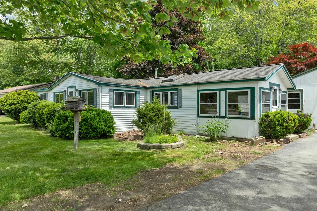 13 Elm Street Epping NH 03042