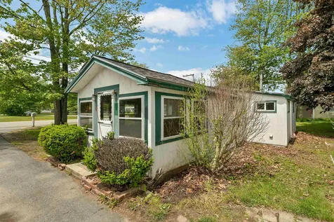 13 Elm Street Epping NH 03042
