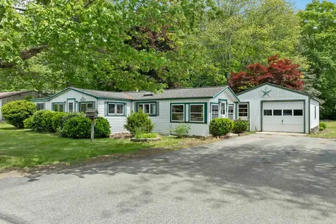 13 Elm Street Epping NH 03042