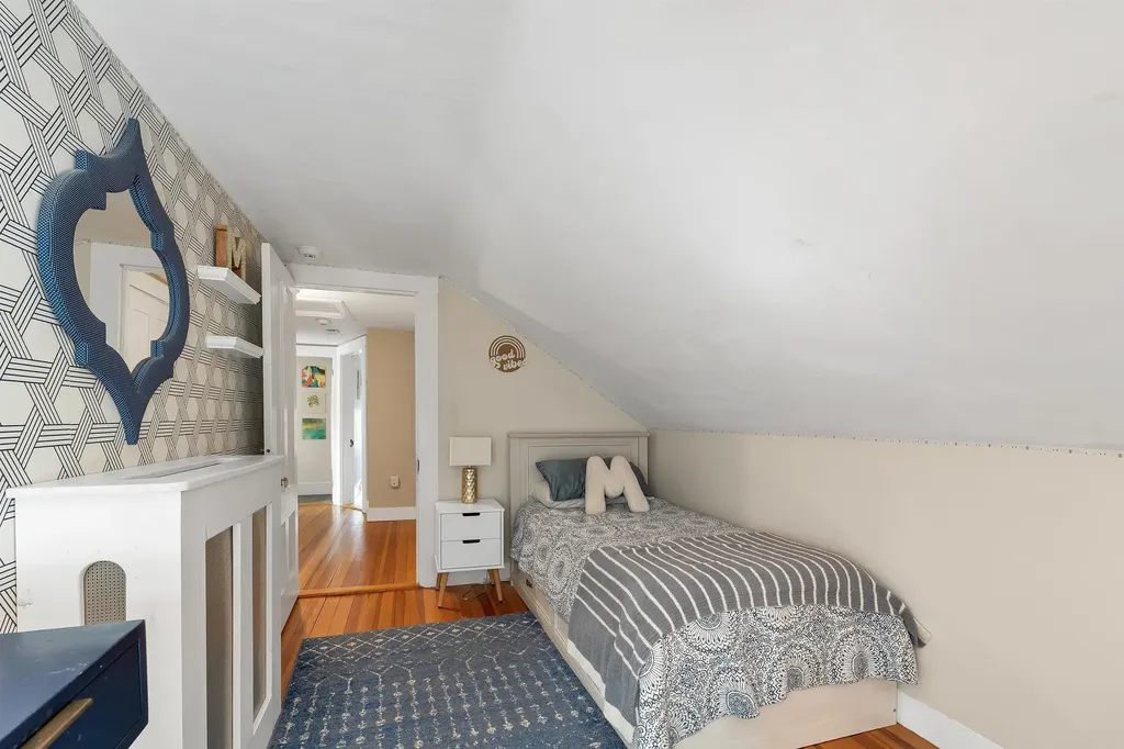 153 N Main Street Wolfeboro NH 03894