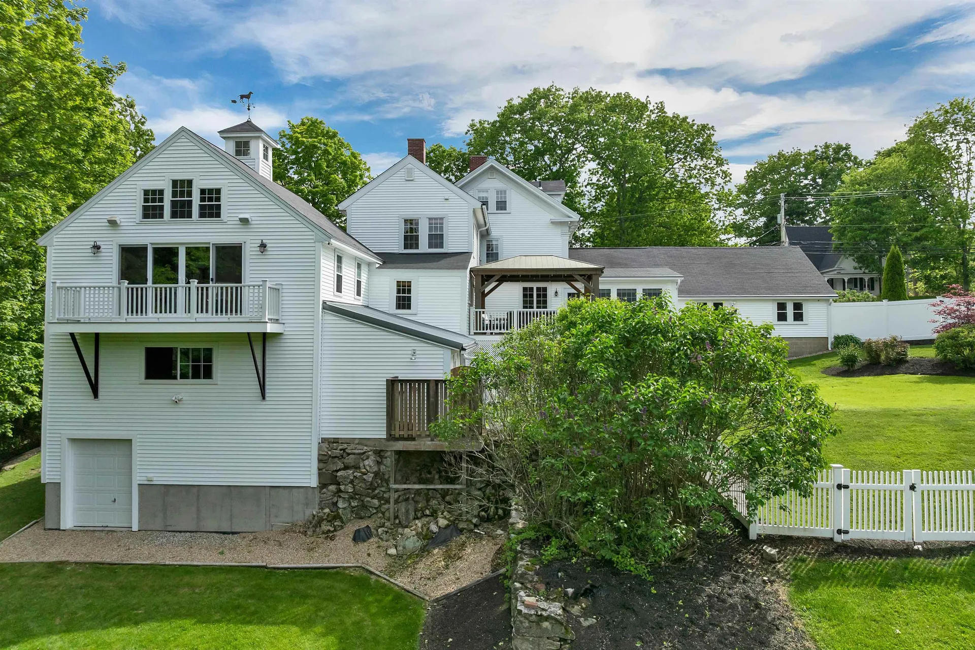 153 N Main Street Wolfeboro NH 03894