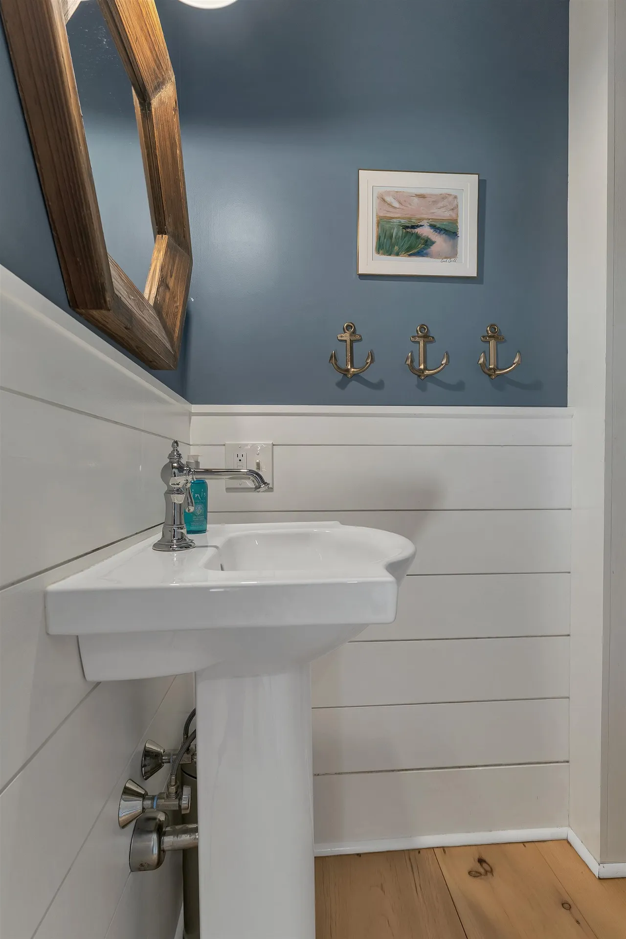 153 N Main Street Wolfeboro NH 03894