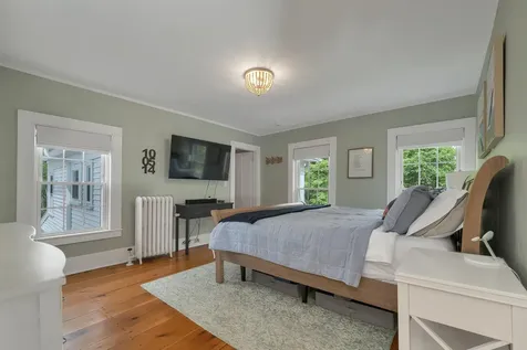 153 N Main Street Wolfeboro NH 03894