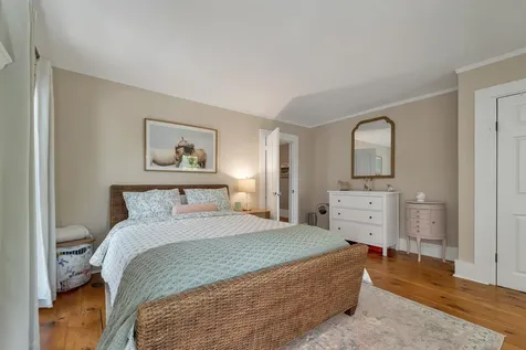 153 N Main Street Wolfeboro NH 03894