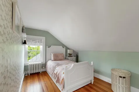 153 N Main Street Wolfeboro NH 03894