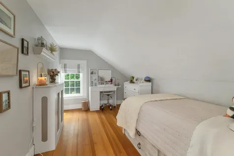 153 N Main Street Wolfeboro NH 03894