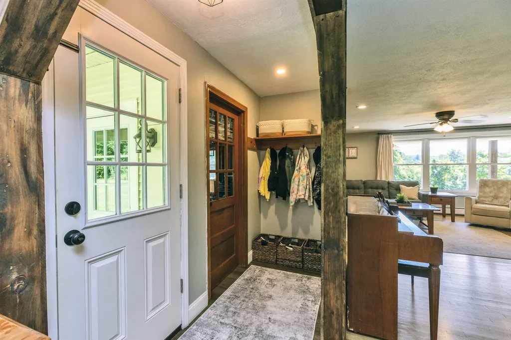 16 Currier Avenue Peterborough NH 03458